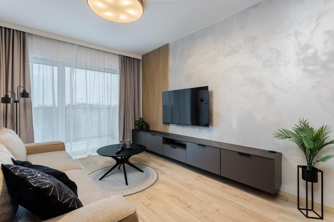 Klimatyzowany Apartament Very Berry Z Parkingiem W Poznaniu By Noclegi Renters Buitenkant foto